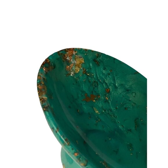 Handcrafted Green & Gold Resin Soap Dish - Unique Modern Home Decor - Picture 12 of 12